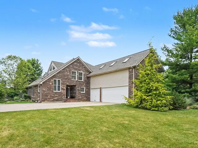 8698 Warner Road, Saline, MI 48176