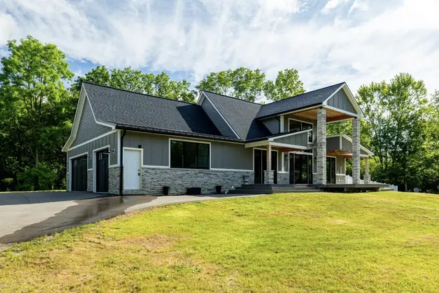 6172 Hellner Road, Ann Arbor, MI 48105