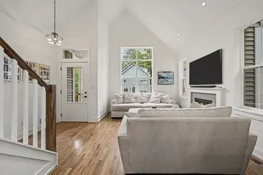 586 Kuehnle Avenue, Ann Arbor, MI 48103 — photo 2