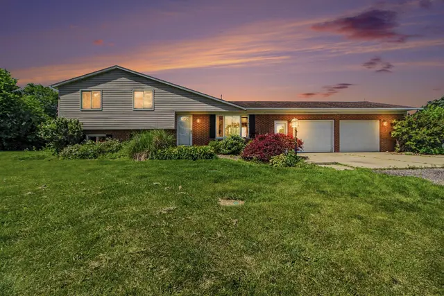 5601 Dexter Pinckney Road, Dexter, MI 48130