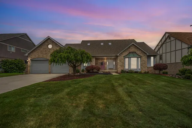 37120 Turnburry Drive, Livonia, MI 48152
