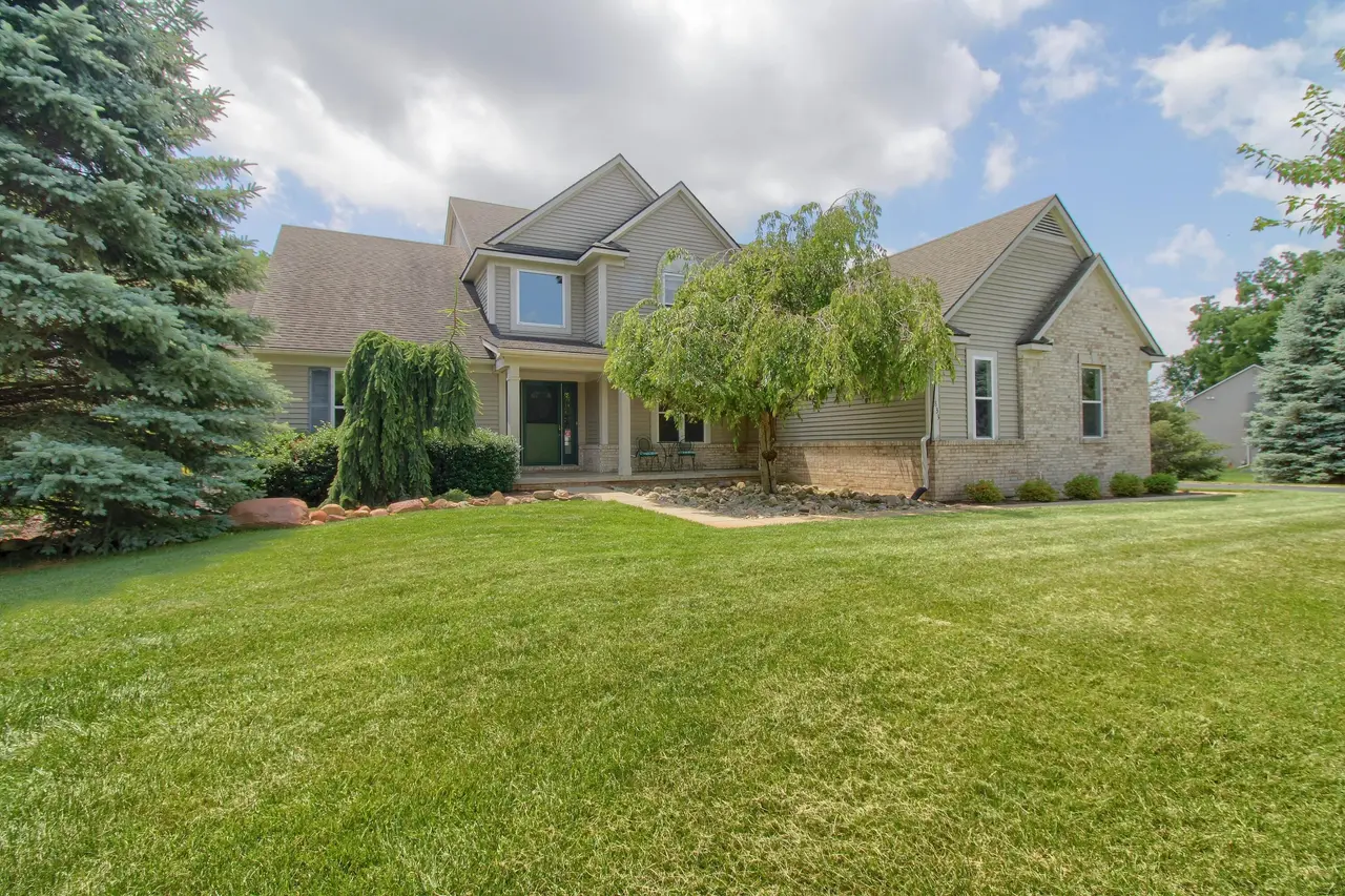 6833 N Meadows Pass, Dexter, MI 48130