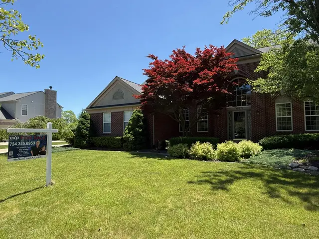 48871 Manhattan Circle, Canton, MI 48188