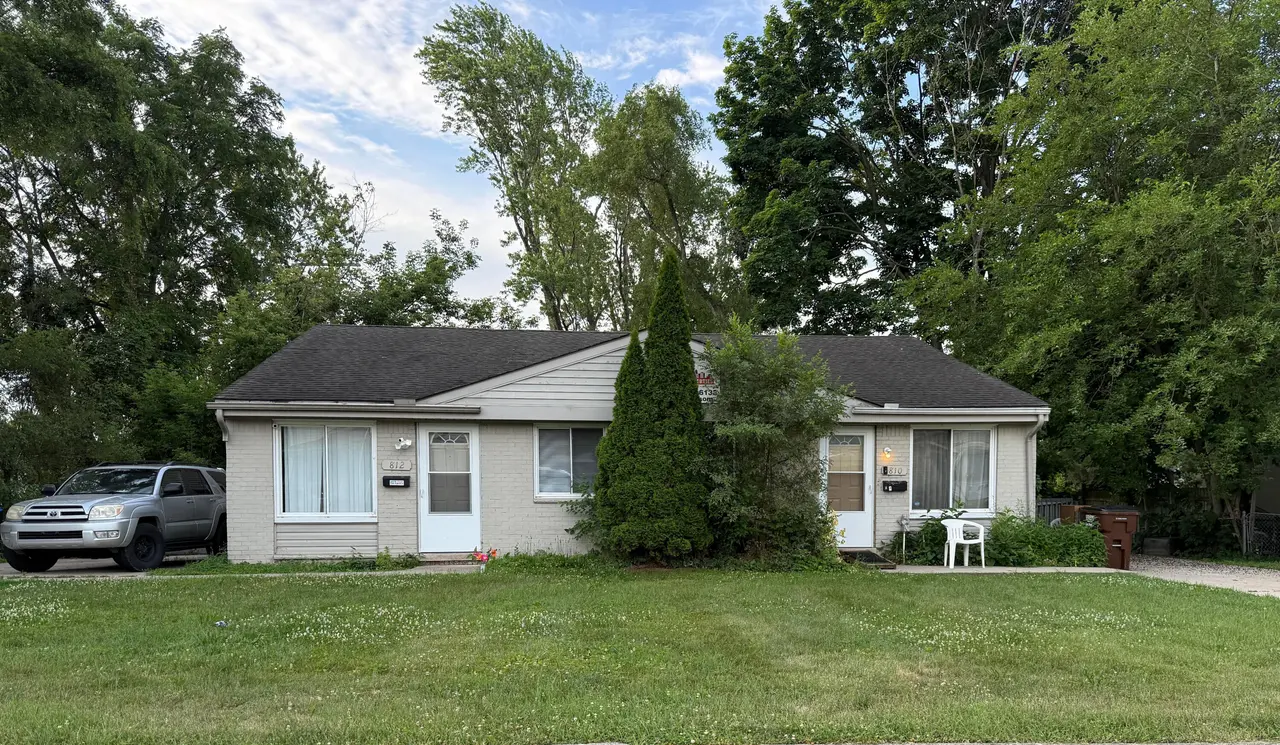 810 812 Young Street, Ypsilanti, MI 48198