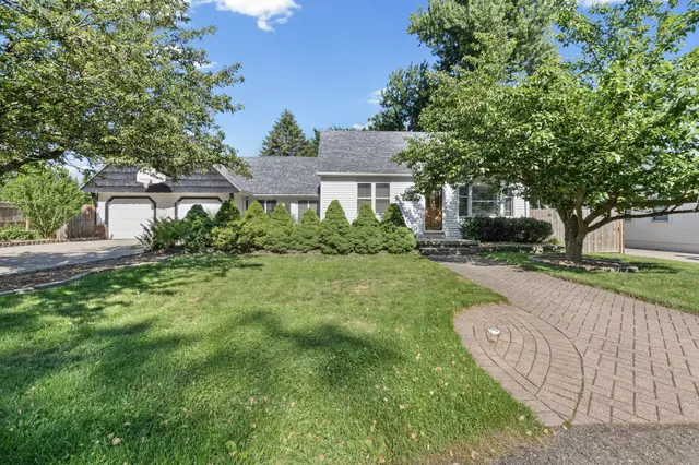 20404 Hubbard Street, Livonia, MI 48152