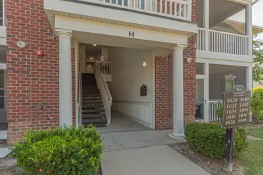 1042 W Summerfield Glen Circle, Ann Arbor, MI 48103 — photo 2