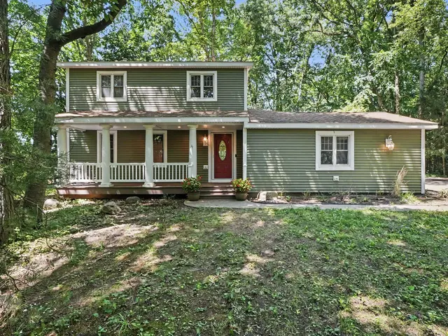 800 W Willis Road, Saline, MI 48176