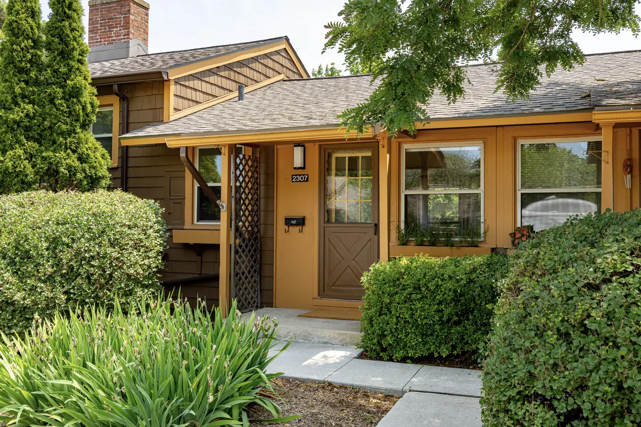 2307 Pittsfield Boulevard, Ann Arbor, MI 48104
