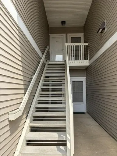 1452 Fox Pointe Circle, Ann Arbor, MI 48108 — photo 2