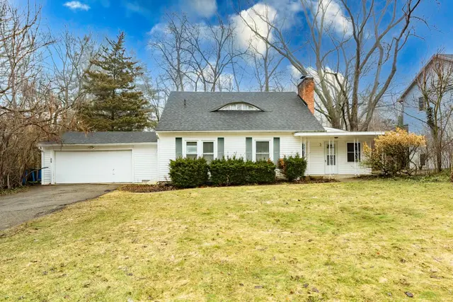 3 Shipman Circle, Ann Arbor, MI 48104