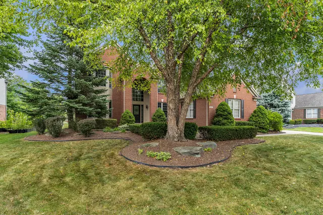 1669 Liberty Street N, Canton, MI 48188