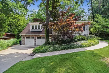 9 E Heatheridge Street, Ann Arbor, MI 48104 — photo 2