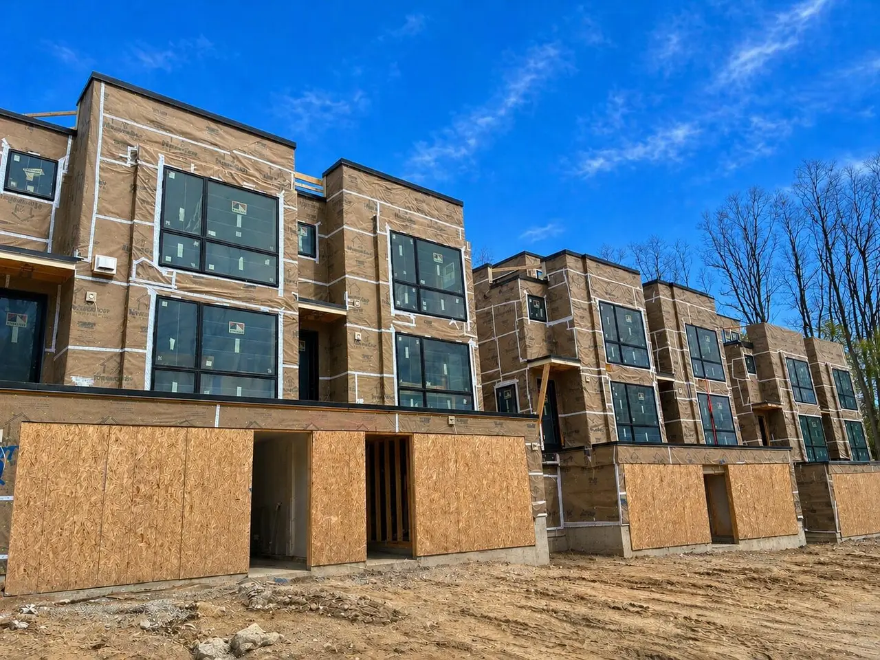 1132 Longshore Drive 2, Ann Arbor, MI 48105