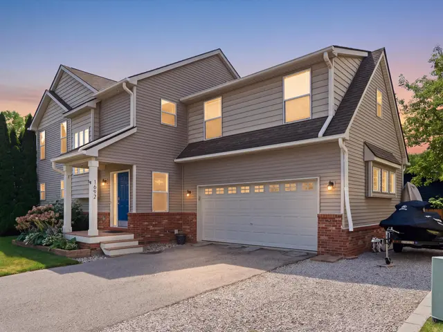 1692 Enclave Lane, Ann Arbor, MI 48103