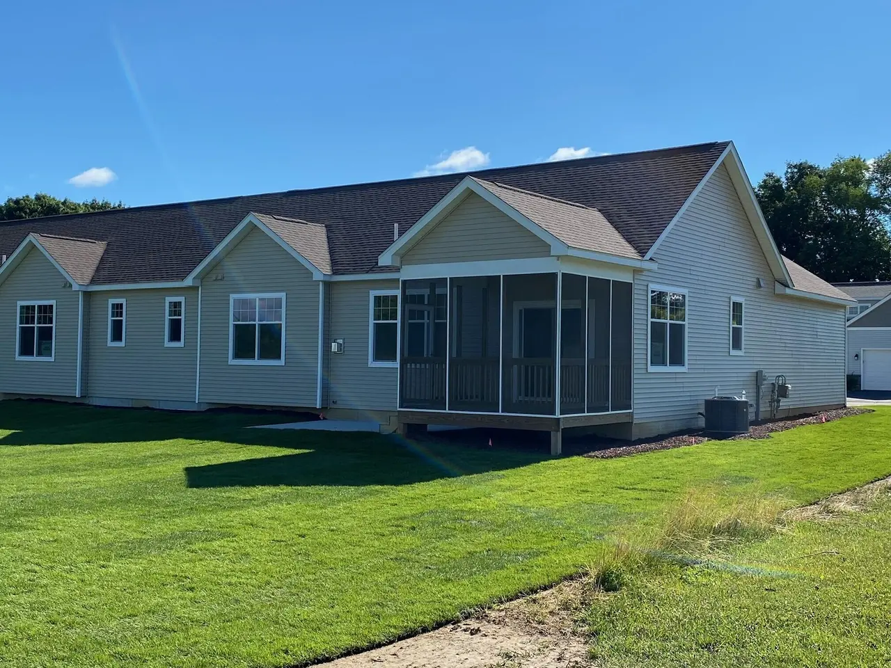 5627 Trail Side Lane, Whitmore Lake, MI 48189