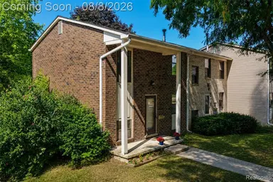 8358 Lakeview Court, Ypsilanti, MI 48198 — photo 2