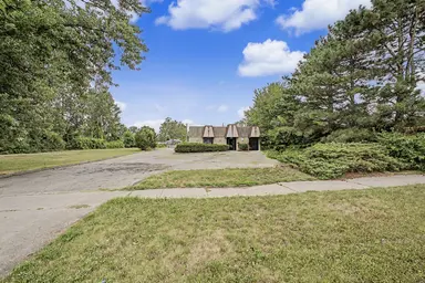 28550 Joy Road, Livonia, MI 48150 — photo 3