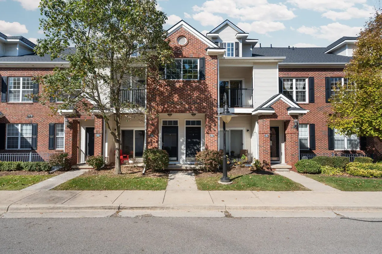 331 Scio Village Court 279, Ann Arbor, MI 48103