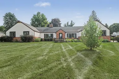 8569 Roundhill Court, Saline, MI 48176 — photo 4