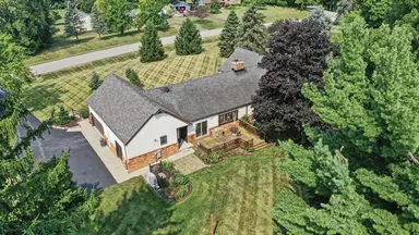 8569 Roundhill Court, Saline, MI 48176 — photo 2