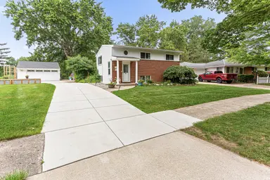 718 Panorama, Milford, MI 48381 — photo 2
