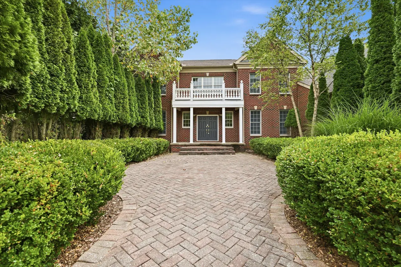 2086 Autumn Hill Drive, Ann Arbor, MI 48103