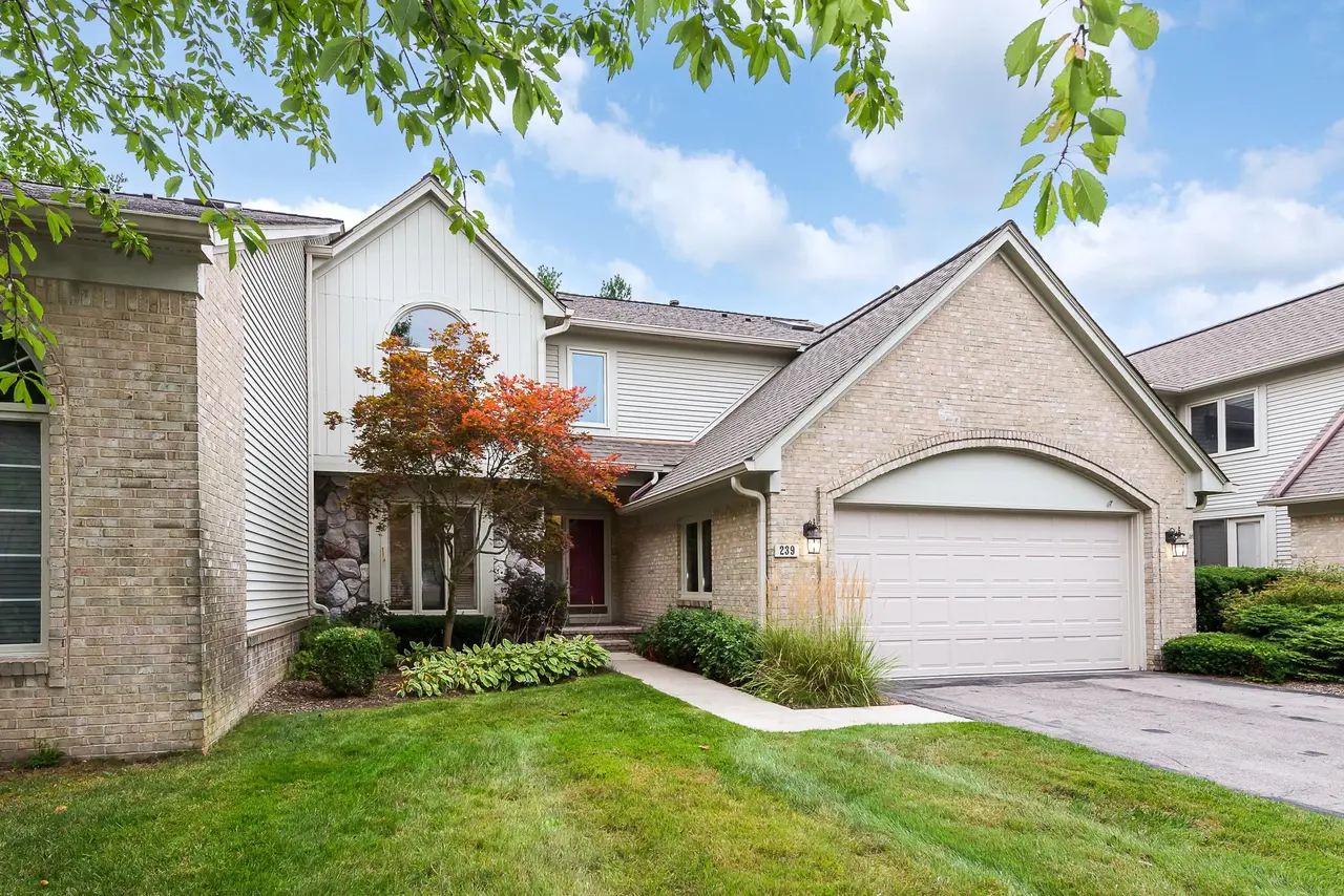 239 St Lawrence Boulevard, Northville, MI 48168
