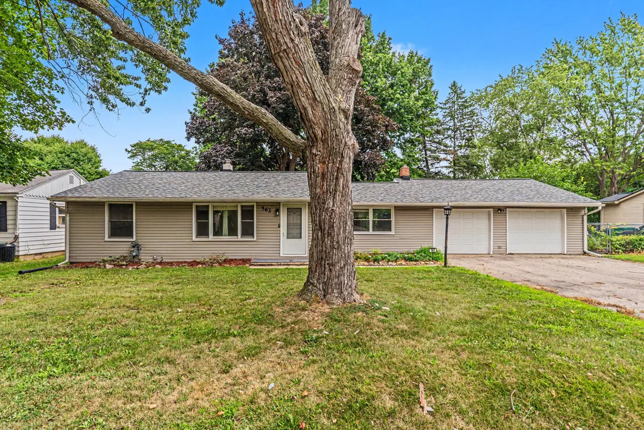 562 Brookside Road, Ypsilanti, MI 48197