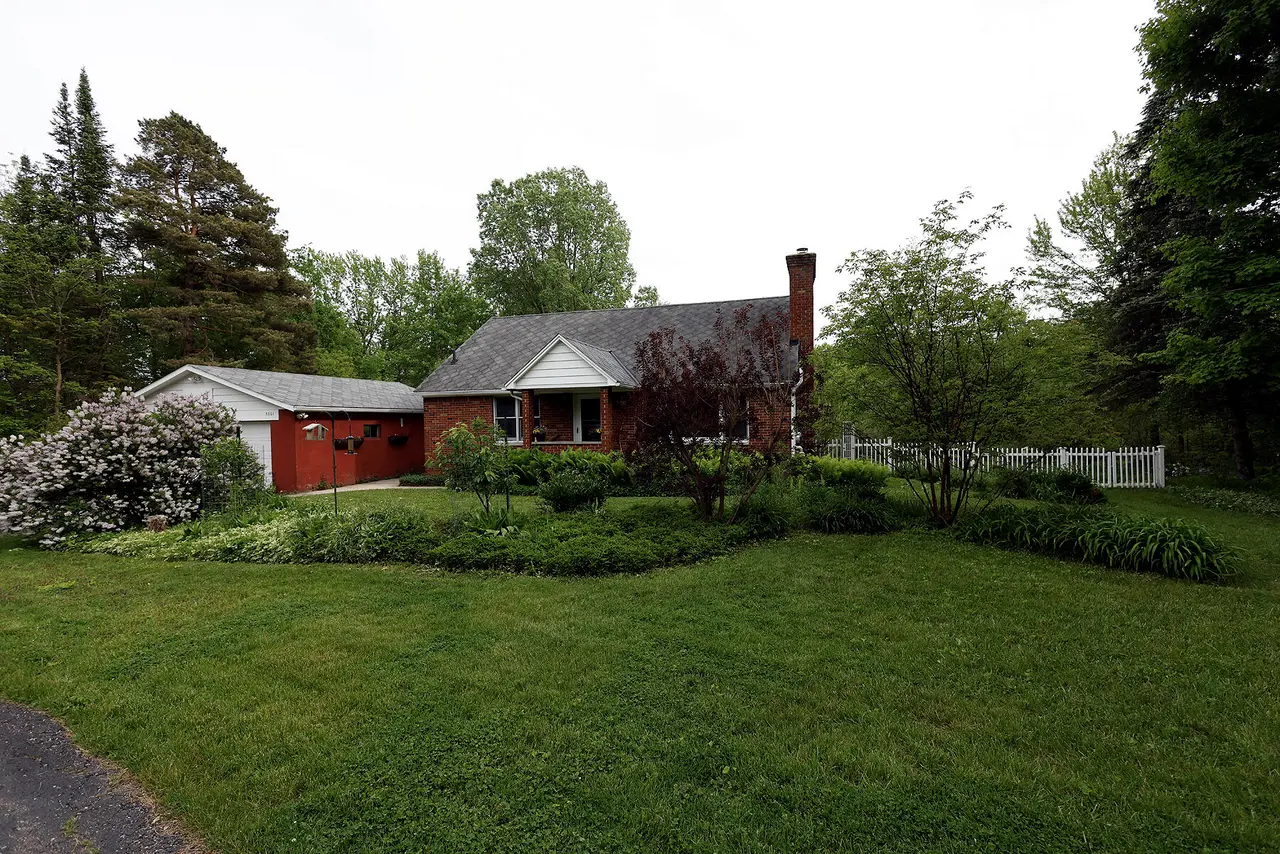 5801 N Territorial Road, Dexter, MI 48130