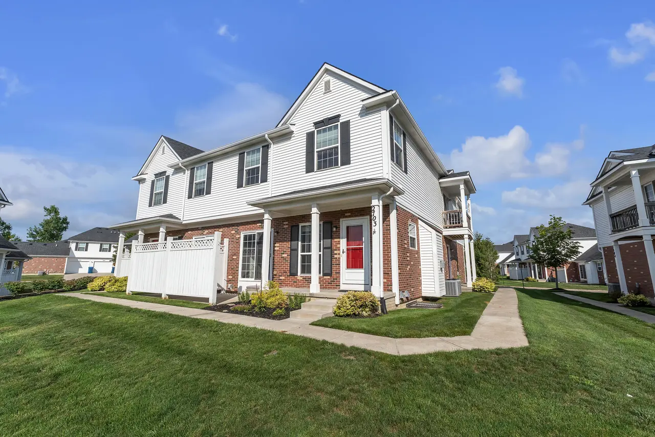 2703 Riversedge Drive 106, Saline, MI 48176