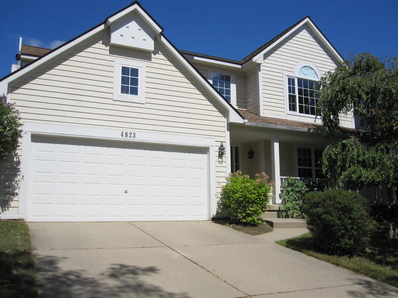 4823 N Ridgeside Circle, Ann Arbor, MI 48105