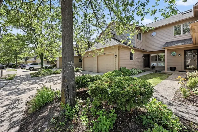 3362 Bent Trail Drive, Ann Arbor, MI 48108