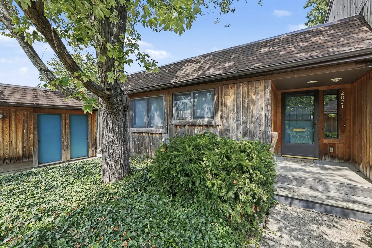 2021 Pauline Court, Ann Arbor, MI 48103