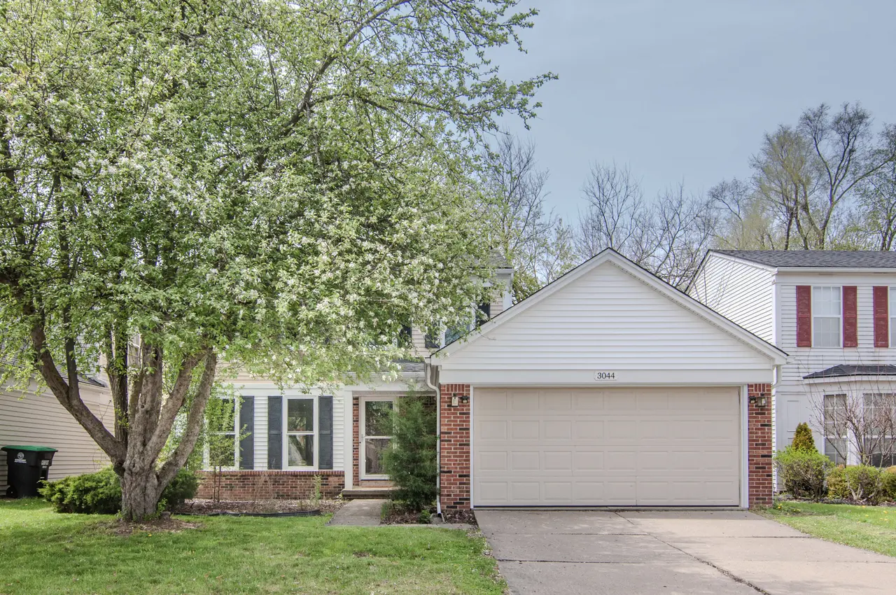 3044 Turnberry Lane, Ann Arbor, MI 48108