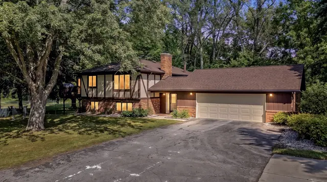 6549 Napier Road, Plymouth, MI 48170