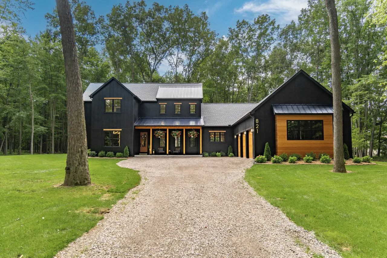 821 Hidden Creek Court, Dexter, MI 48130