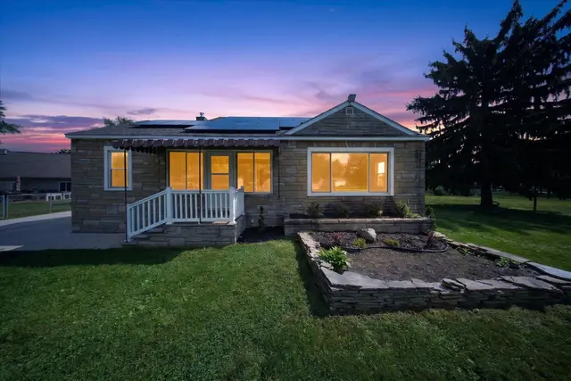 7866 Miami Avenue, Monroe, MI 48161