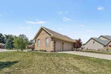 5172 Applewood Lane, Monroe, MI 48161 — photo 3