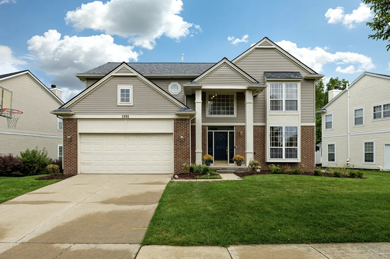 1880 Timber Trail, Ann Arbor, MI 48103