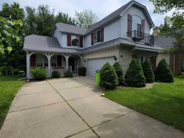 5628 Versailles Avenue E, Ann Arbor, MI 48103