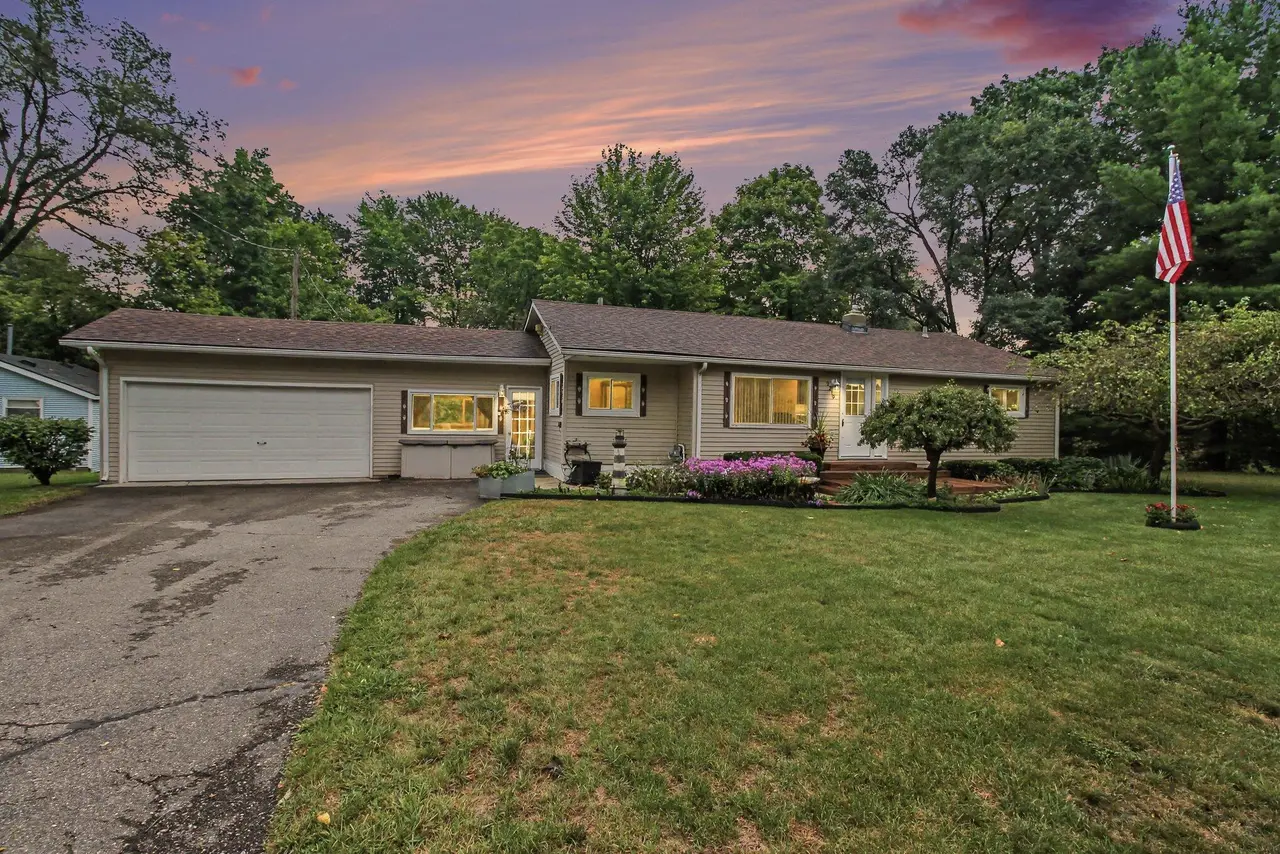 3219 West Street, Milford, MI 48380