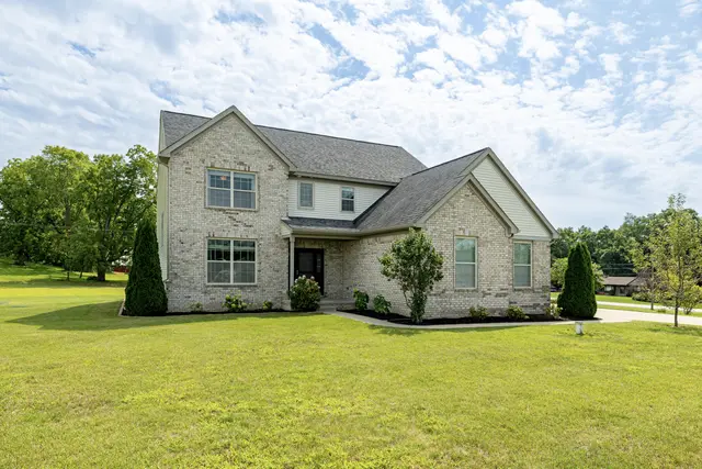 672 Meadow Hill Road, Saline, MI 48176