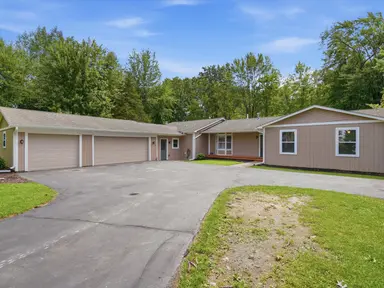 4493 Clifford Road, Brighton, MI 48116 — photo 2