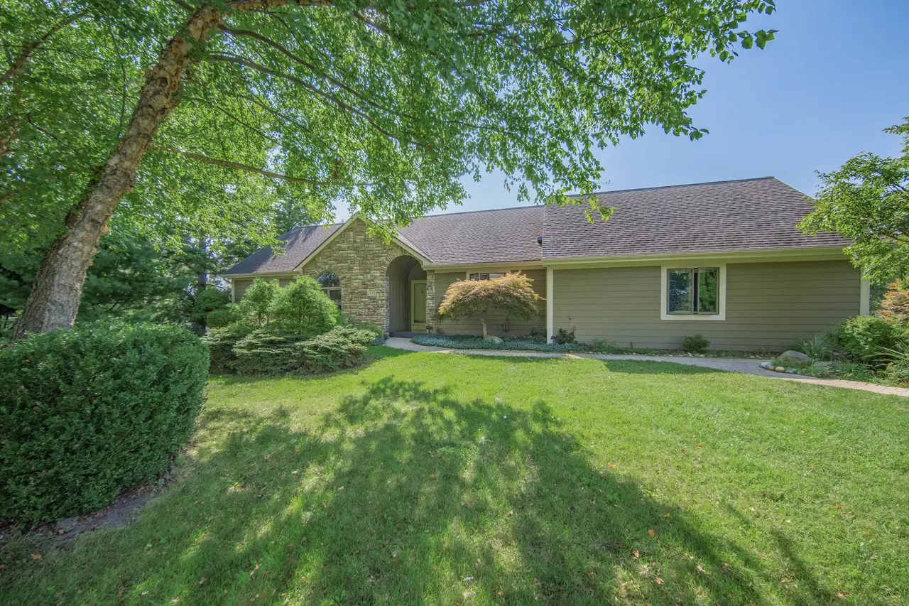 1335 N Silo Ridge Drive, Ann Arbor, MI 48108