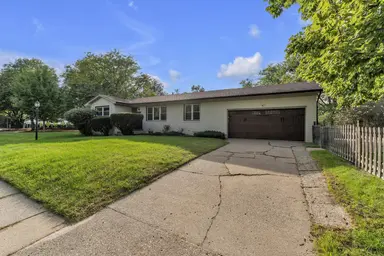 1601 Peach Street, Ann Arbor, MI 48105 — photo 3