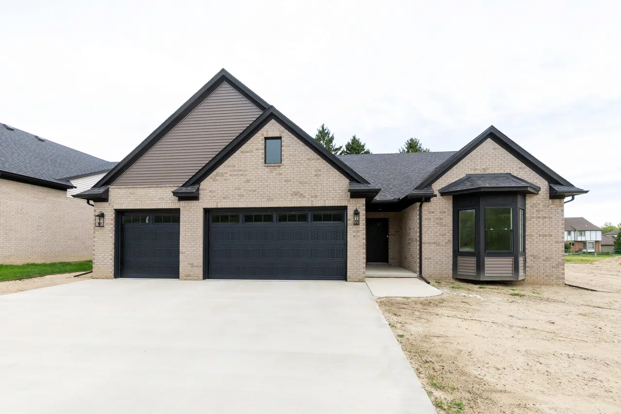 19342 Newburgh Road, Livonia, MI 48152