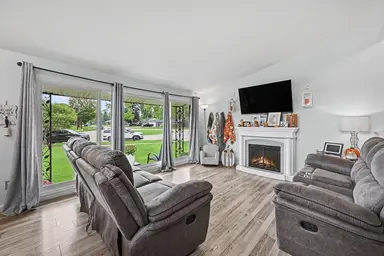 17663 Dolores Street, Livonia, MI 48152 — photo 5