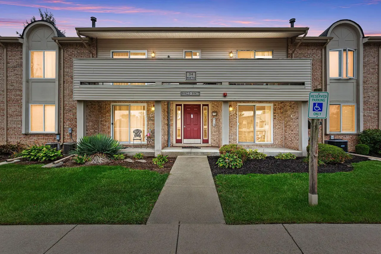 44417 Savery Drive 145, Canton, MI 48187