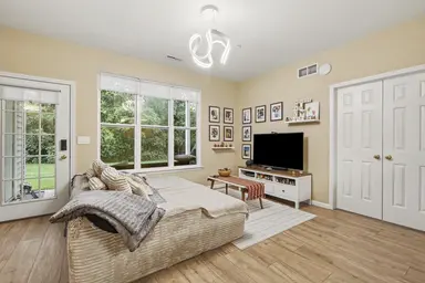 8181 Autumn Woods Trail, Ypsilanti, MI 48198 — photo 2