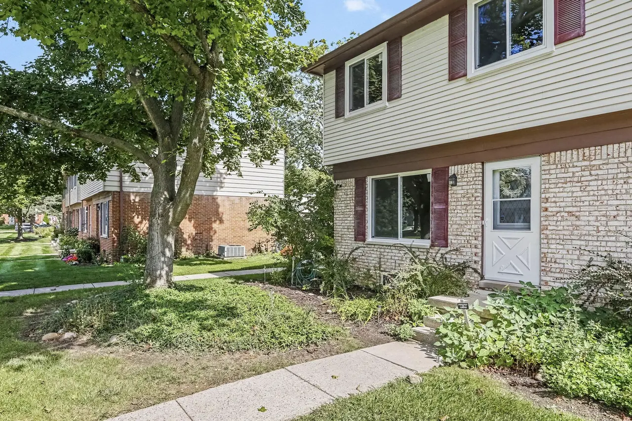 197 Sheffield Drive, Saline, MI 48176